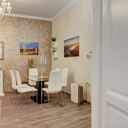 Apartment Buda Center *
